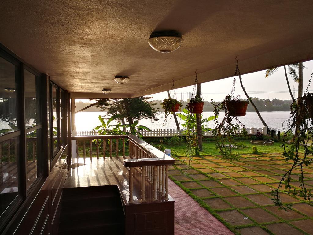 Nisarga Nirvana River House 门格洛尔 外观 照片
